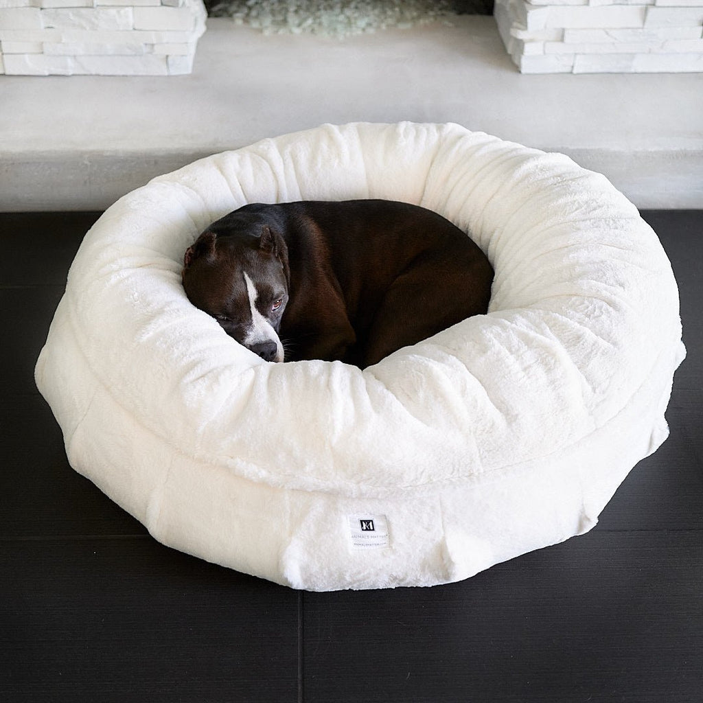 Do dogs prefer round or square beds?