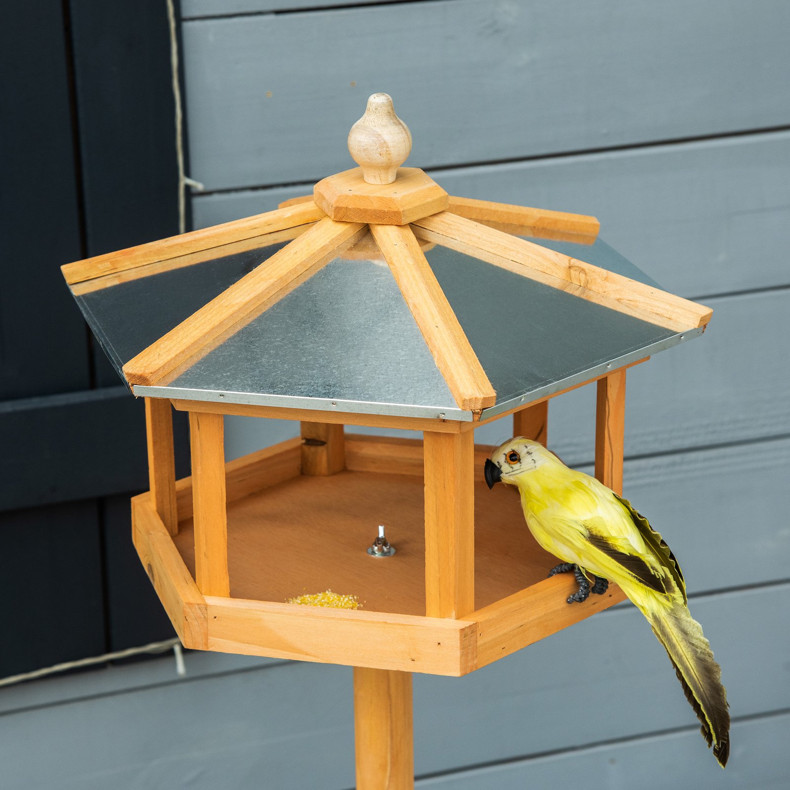 Wooden Bird Table Free Standing Feeder Garden Sheltered Feeding Station Parrot Stand Birdhouse Φ40x113cm