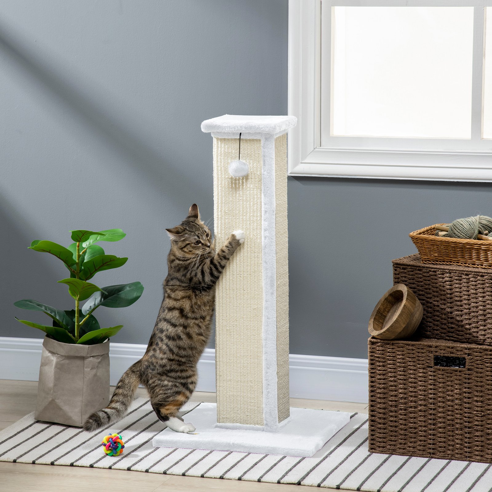 81cm Cat Scratcher, Vertical Full Scratcher w/ Natural Sisal Rope, Hanging Ball, Soft Plush - White
