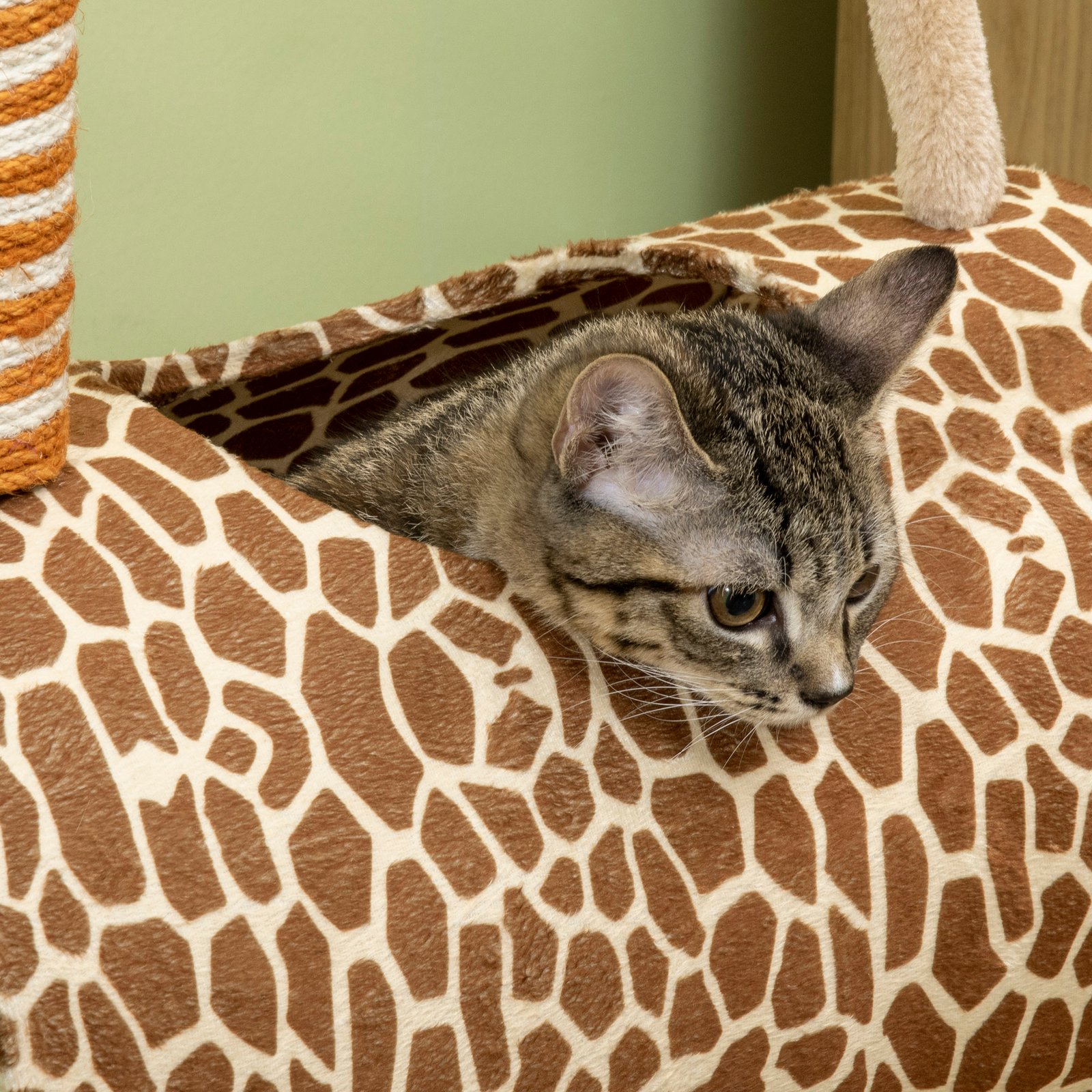 Giraffe-Designed Cat Tree, with Scratching Posts, Cat Tunnel, Toy Ball - Beige - Image 7