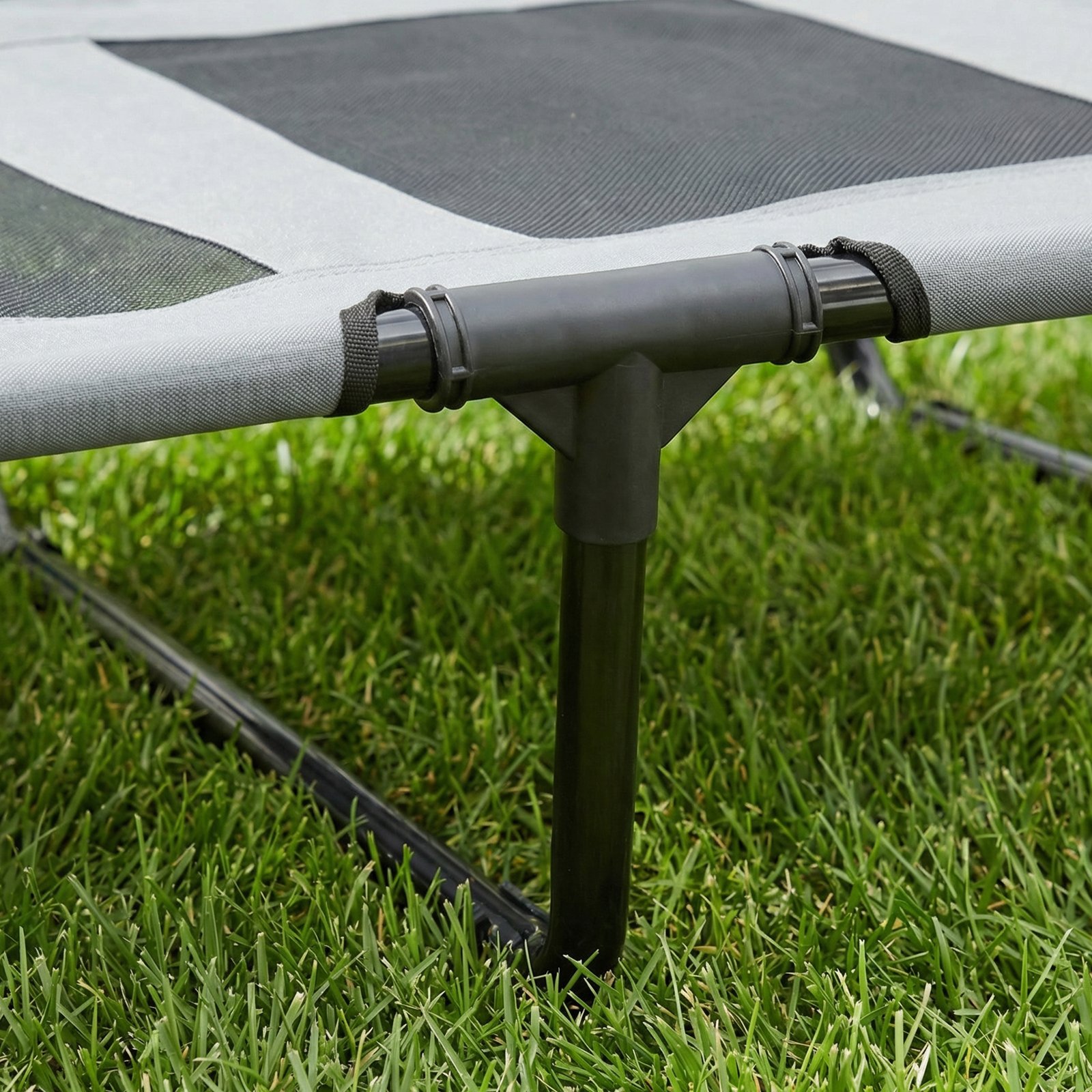 Outdoor Dog Bed with Removable Canopy, Portable Raised Dog Bed for Camping, Garden & Beach, Water-Resistant UV-Protection Mesh Pet Cot Sun Lounger, for XL Pets, 122 x 92 x 108 cm, Grey